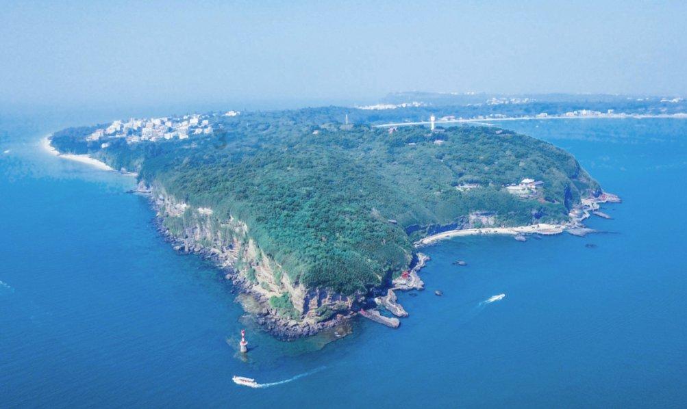 海滩小镇逃生